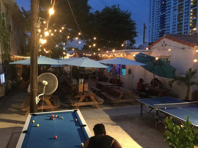 Bikini Hostel, Cafe & Beer Garden (Adults Only) Miami Beach Esterno foto